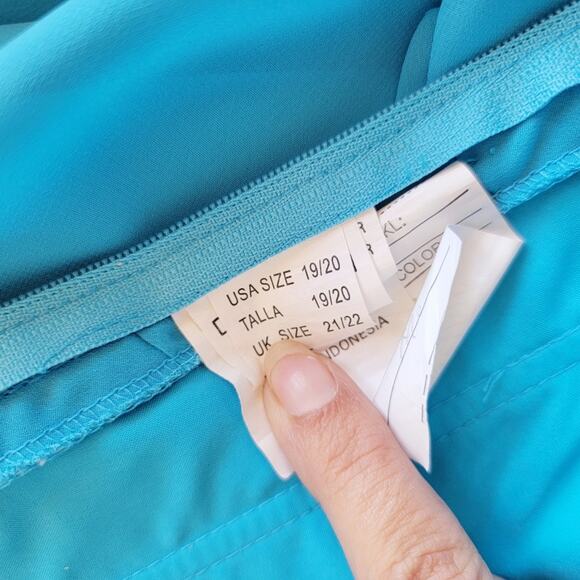 MoriLee V-neck Knee Length Fit & Flare Halter Dress - Picture 4 of 4